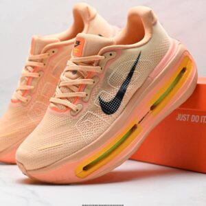 Nike Vomero Premium Running Shoes, Comfortable, Shock Absorbing and Anti-slip, Low-top Style