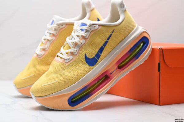 Nike Vomero Premium Running Shoes, Comfortable, Shock Absorbing and Anti-slip, Low-top Style