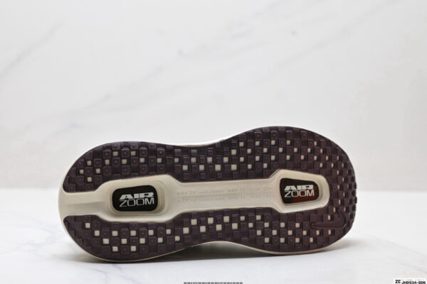 Nike Vomero Premium Running Shoes, Comfortable, Shock Absorbing and Anti-slip, Low-top Style - Image 7